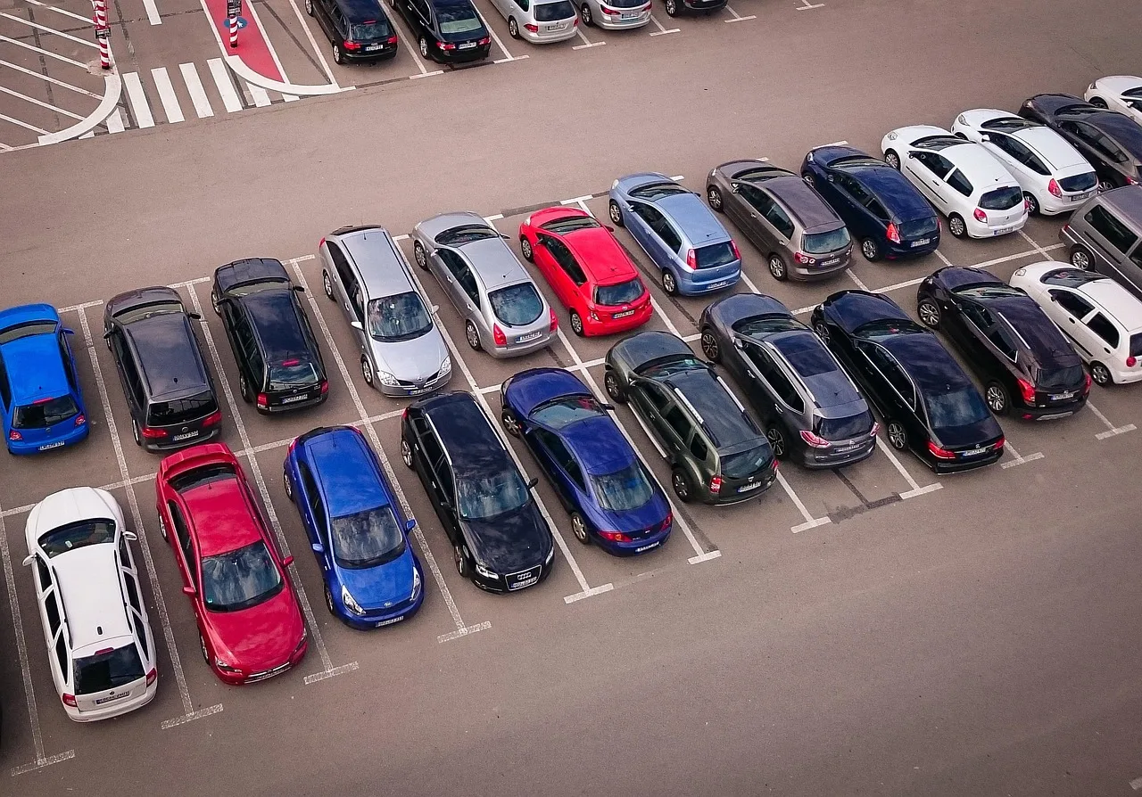 cars, parking, parking lot, parking space, parking area, auto, vehicles, street, road, outdoors, parking lot, parking lot, parking lot, parking lot, parking lot. How to judge which markets suit a mobile detailing business: nine signals to score
